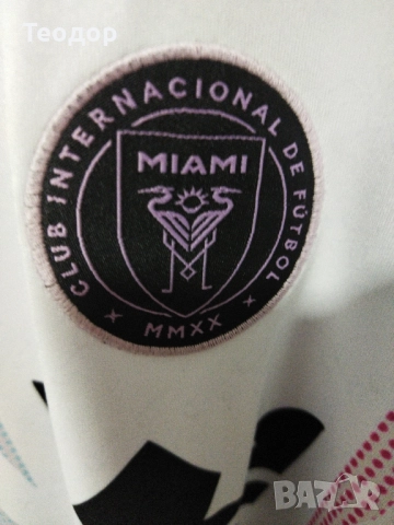 Продавам футболна тениска на Интер Маями на меси отзад.От сезон 2024-25, снимка 3 - Футбол - 52171145