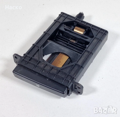 Поставка за Чаши Къпхолдер Чашкодържач Cupholder Toyota Avensis T25 Тойота Авенсис Т25 2003г-2008г, снимка 2 - Части - 53481537