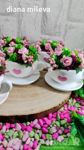 Сладурски чашки с нежни цветлета в зелено и розово!!, снимка 3 - Декорация за дома - 52069049