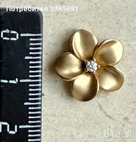 Златна висулка Плумерия с диамант , снимка 5 - Колиета, медальони, синджири - 54013721