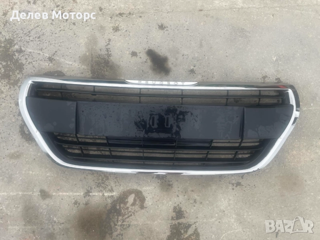 9810920180 предна решетка маска от предна броня от Пежо 208 1.2i VTi, 82 кс., 5 ск., 2019г.