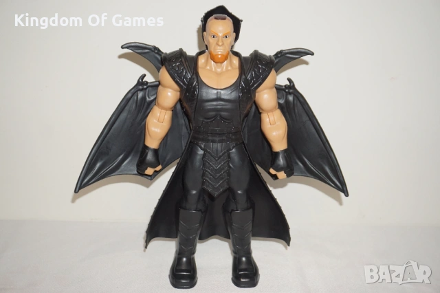 Рядка Оригинална Голяма Кеч Фигура На The Undertaker С Изкачащи Черни Крила 30см, снимка 2 - Колекции - 54275838