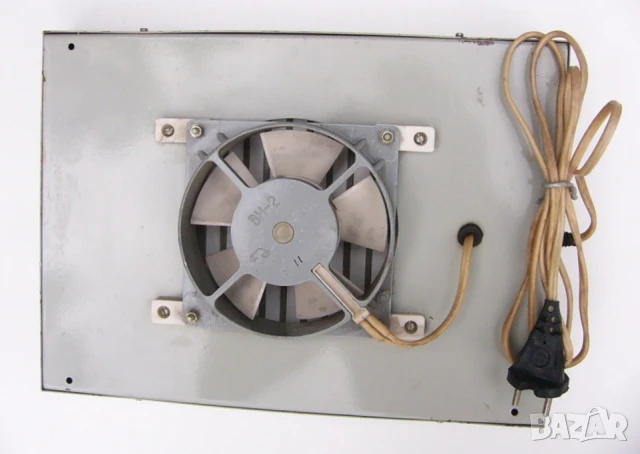 Руски Ел.ВЕНТИЛАТОР 330x240 мм ~220 V К-т с Кутия Решетка Кабел Щепсел Битов за Кухня Баня WC БАРТЕР, снимка 2 - Вентилатори - 51344652