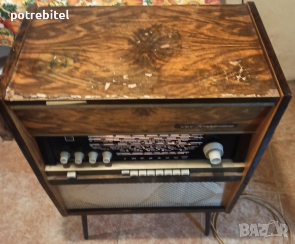 VEF Rapsodija радиограмофон Лампов + 30 плочи за 75 €вро, снимка 5 - Други - 51964431