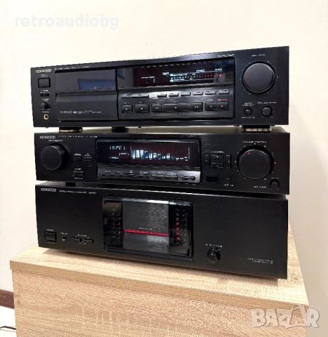 🔉Ретро аудио сет KENWOOD - крайно стъпало KM-992 + предусилвател KT-992 + триглав дек KX-7030🔉, снимка 2 - Аудиосистеми - 53105113