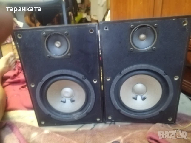 тонколони Hitachi със 6.5 инчови говорители 