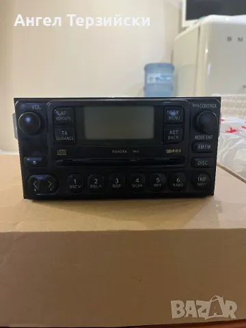 Toyota RAV4 CD player радио + рамка за радио / мултимедия 7 инча, снимка 1 - Части - 49498656