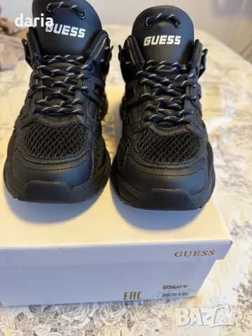 Оригинални сникърси Guess, снимка 1 - Маратонки - 49414556