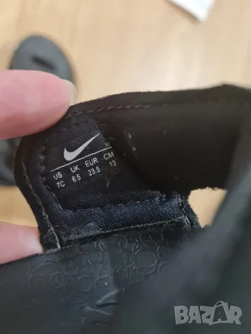 Сандали Nike 23,5, снимка 2 - Детски сандали и чехли - 47155203