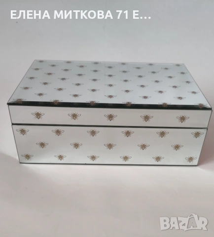 Луксозна голяма огледална кутия за бижута със златист декор "пчелички"