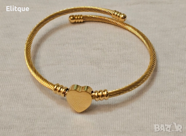 Елегантна дамска твърда гривна от качествена медицинска стомана Сърце, снимка 2 - Гривни - 52895236