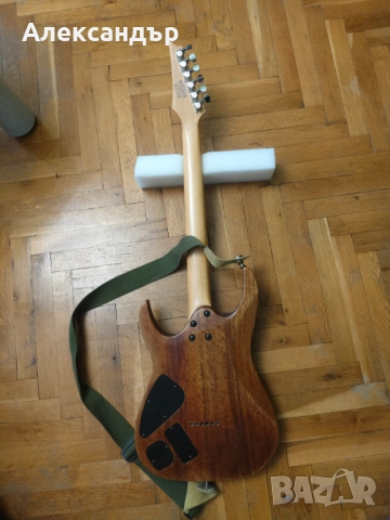 Електрическа китара Ibanez RGA32, снимка 3 - Китари - 52592619