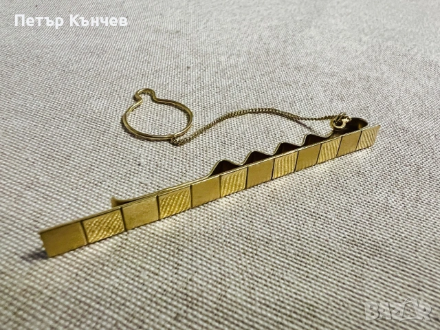 Златна игла за вратовръзка