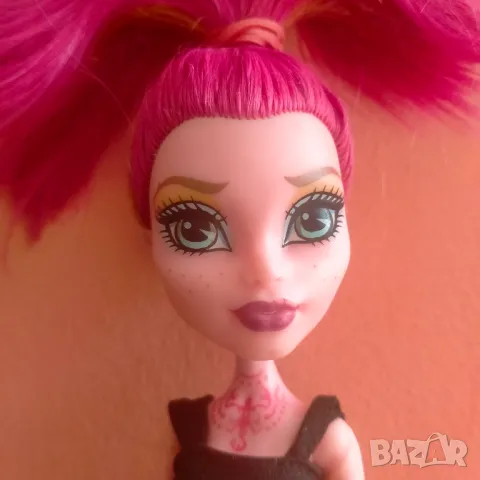 Колекционерска кукла Monster High Basic Gigi Grant Mattel H47HF DKY19, снимка 2 - Колекции - 47095517