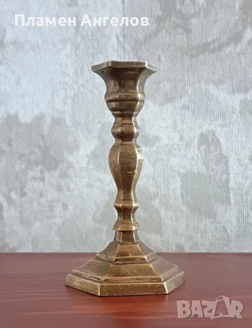 стар бронзов свещник