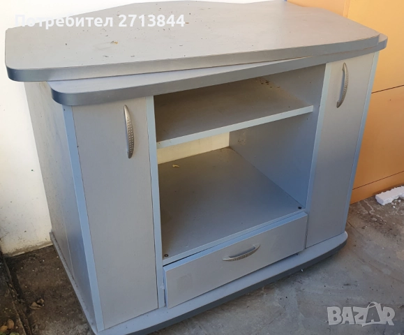 Шкаф за телевизор