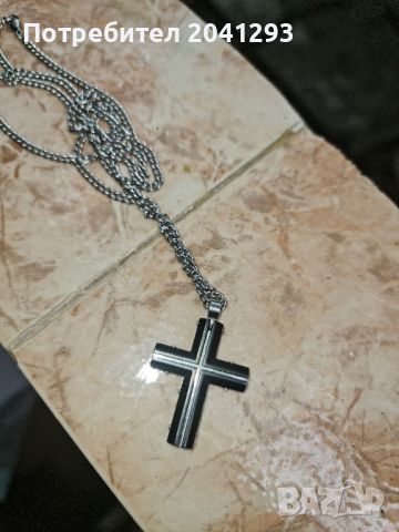 Красив швейцарски кръст от черна и бяла стомана, снимка 3 - Колиета, медальони, синджири - 45751507