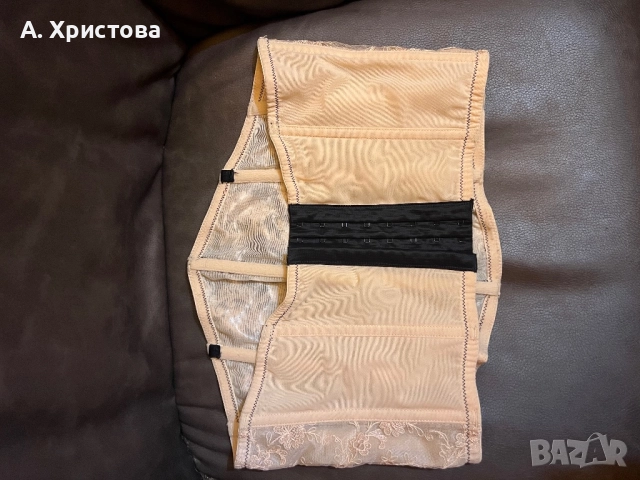 Корсет Victoria’s Secret с дантела черно и розово