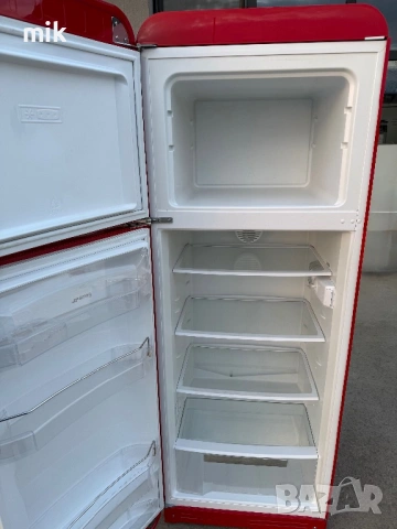 Червен Хладилник с камера SMEG , снимка 5 - Хладилници - 53988362