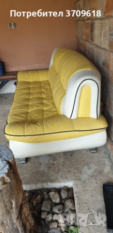 Продавам тройка дивани от еко кожа