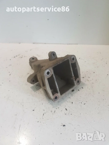 Конзола за монтаж на двигател дясна за Mercedes W906 Sprinter 2.2 CDI (2006-2010) A6462230304, снимка 2 - Части - 54202749