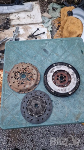 съединител маховик 1.9 131 6ск Пасат 5.5 VW PASAT PASSAT suedinitel mahovik