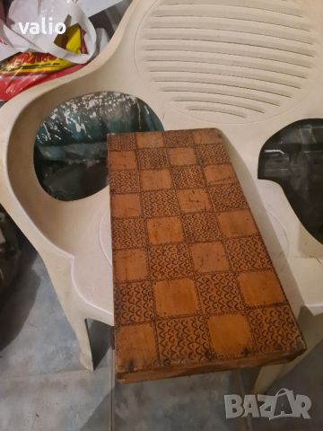 Голяма стара дървена табла и шах, снимка 2 - Други ценни предмети - 45803896