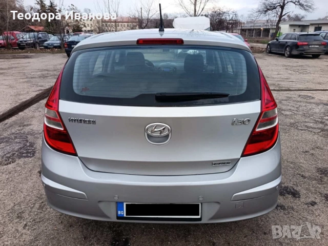 Хюндай i30 1.6 CRDI, снимка 4 - Автомобили и джипове - 53426239