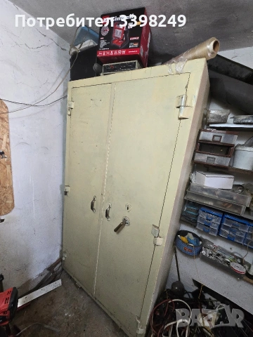 Метална огнеупорна каса / сейф, снимка 2 - Други машини и части - 54237670