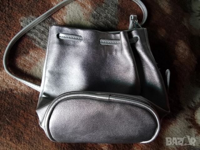 ****дамска чанта лъскава 