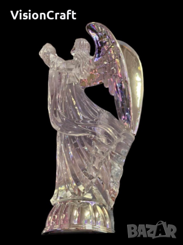 Декоративна стъклена фигура Ангел - със сребриста стойка и сребристи ангелски криле. Размер: 18см, снимка 1 - Статуетки - 44974374