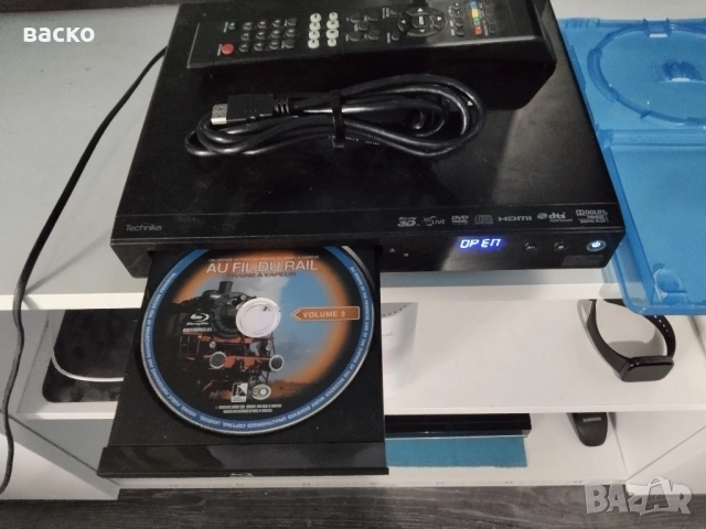 страхотен 3D BLUE RAY PLAYER изгодно перфектен нов внос от Англия , снимка 3 - Плейъри, домашно кино, прожектори - 52305035