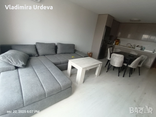 Четиристаен апартамент до ЮЗУ, снимка 1