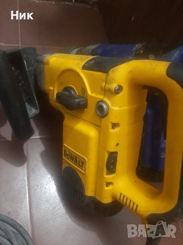 Големи перфоратори Девалт, снимка 4 - Перфоратори - 53412551