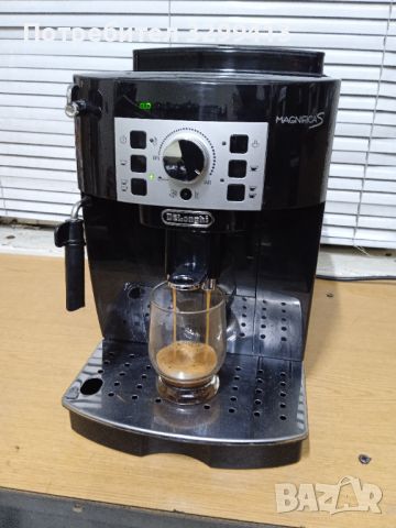 Кафе машина Delonghi Magnifica S, снимка 3 - Кафемашини - 45914058
