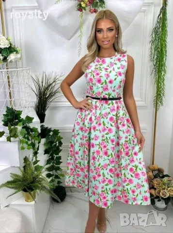 Красива лятна рокля с рози