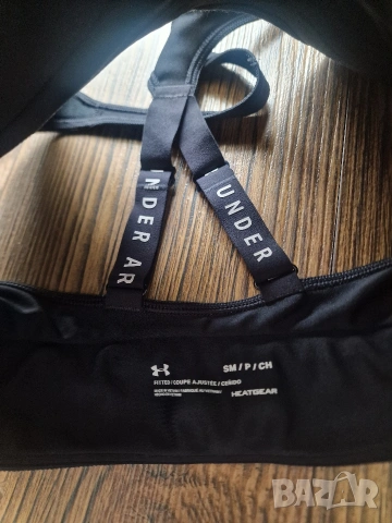 Страхотно дамско спортно бюстие UNDER ARMOUR размер S/M , снимка 8 - Корсети, бюстиета, топове - 53256351