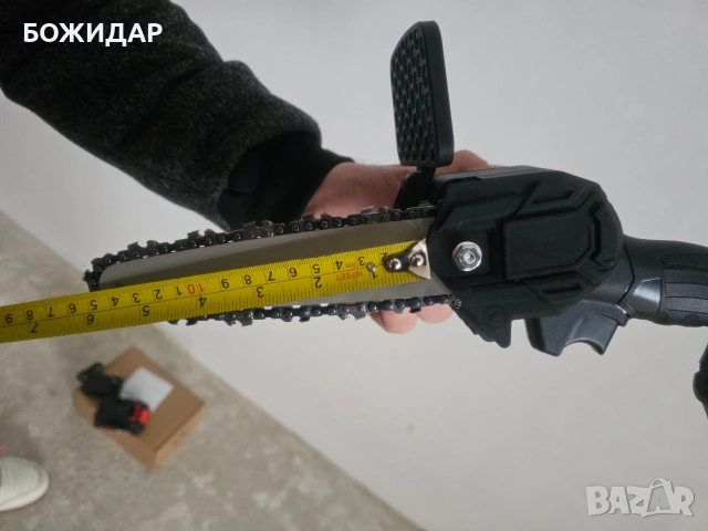 Верижен трион на батерия, снимка 4 - Градинска техника - 53890533