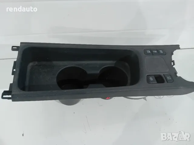 58805-0d350 Централна конзола къпхолдър  toyota yaris cross 1.5 hybrid 2019-2024, снимка 1 - Части - 48097656