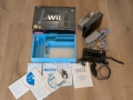 Конзола Nintendo Wii Sports Resort Pack с Motion Plus, снимка 1