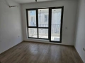 Продавам Панорамен двустаен апартамент -в гр. Варна , ж.к. Бриз. Апартамента е на ет. 3 / 6 , в нова, снимка 4