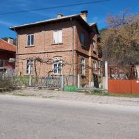 Продавам къща в Белово, снимка 1 - Къщи - 45192480