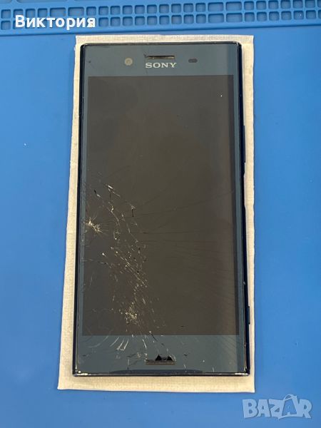 Sony Xperia XZ Premium със счупени предно и задно стъкло, заключен, неработещ тъч, снимка 1