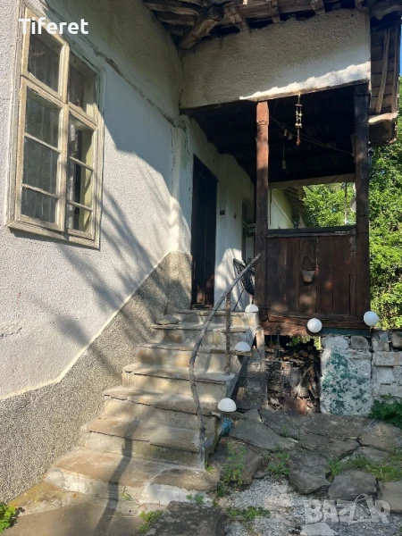с. Голям Извор Къща с  двор, снимка 1