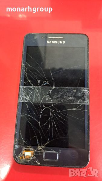Телефон Samsung GT-i9105p/за части/, снимка 1