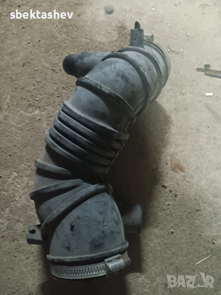 въздуховод за мицубиши каризма , снимка 1