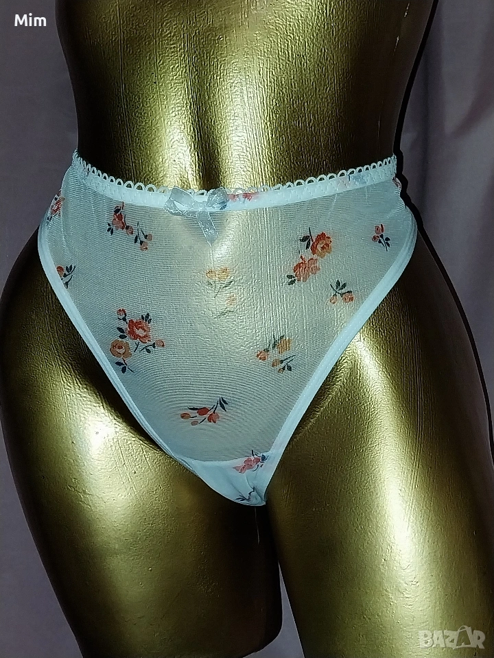 XL Бяла еластична полупрашка от прозрачен еластичен тюл на нежни цветя , снимка 1