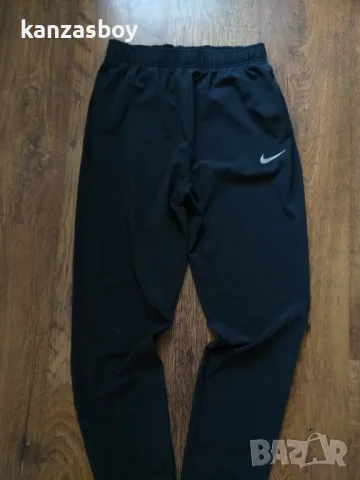 Nike Dri-FIT - страхотно юношеско долнище 158-170см., снимка 5 - Детски анцузи и суичери - 47021811