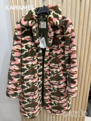 GUESS Amira Coat- Пухкаво палто, S, снимка 8 - Палта, манта - 48168850