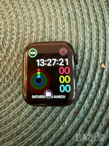 Apple Watch SE 2022,44mm, снимка 10 - Смарт часовници - 54014839